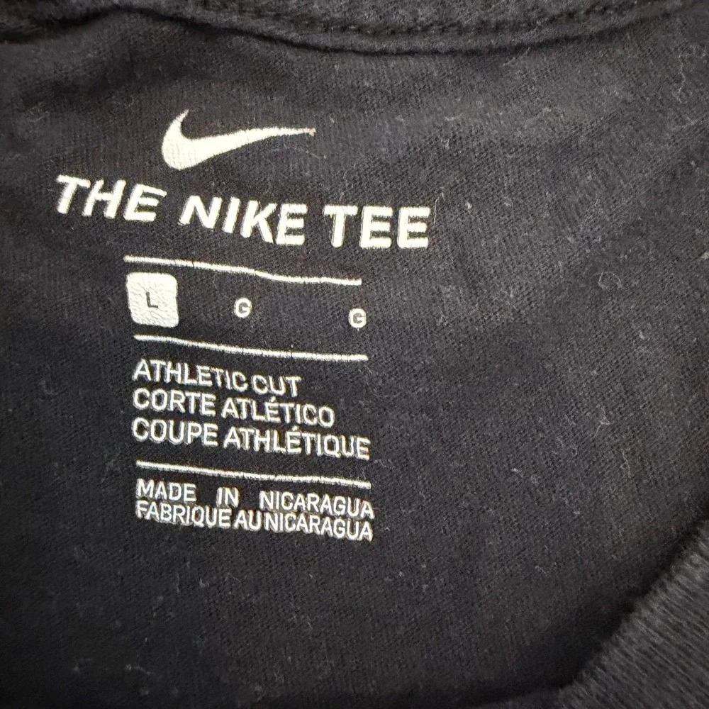 Nike SB Rooster Graphic T-Shirt Women Medium Black Athletic Cut Short Sleeve Tee